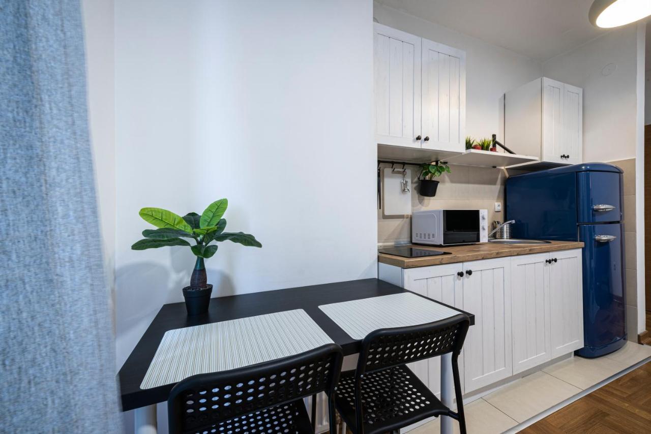 Apartment !promo! сentral Safe N Sound Studio-free Private Parking-fast Wi-fi *