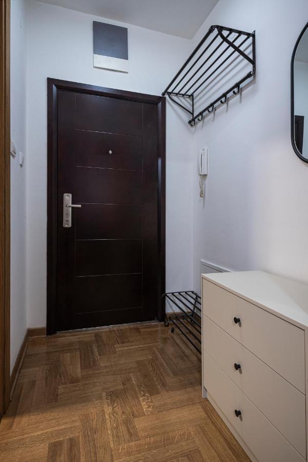 Apartment !promo! сentral Safe N Sound Studio-free Private Parking-fast Wi-fi Novi Sad